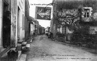 Iconographie - Une rue de Mouchamps