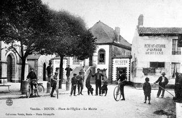 Iconographie - Place de l'Eglise - La mairie