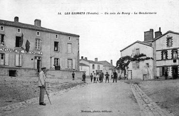 Iconographie - Un coin du bourg - La gendarmerie