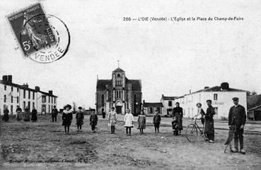 Iconographie - L'église et la place du Champ de foire