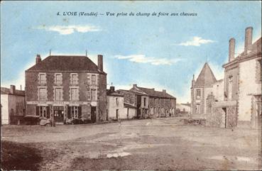 Iconographie - Vue prise du champ de foire aux chevaux