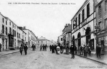 Iconographie - Route de Cholet - L'hôtel de Ville