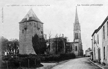 Iconographie - La vieille tour (XVe siècle) et l'église