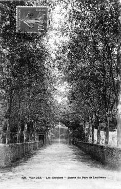 Iconographie - Entrée du parc du Landreau