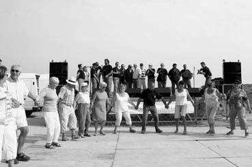 Iconographie - Fête de Gars d'lé Côute - Le concert et danseurs