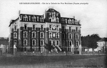 Iconographie - Cité de la colonie des Pins maritimes (façade principale)