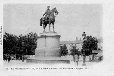 Iconographie - La place d'Armes - Statue de Napoléon Ier