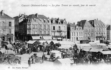 Iconographie - La place Travot un samedi, jour de marché