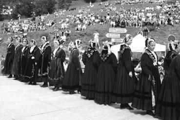 Iconographie - Fête du costume savoyard et de la montagne - Election des reines