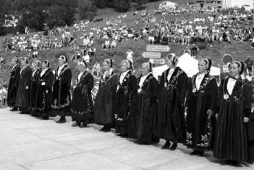 Iconographie - Fête du costume savoyard et de la montagne - Election des reines