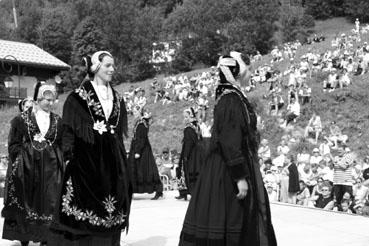 Iconographie - Fête du costume savoyard et de la montagne - Election des reines