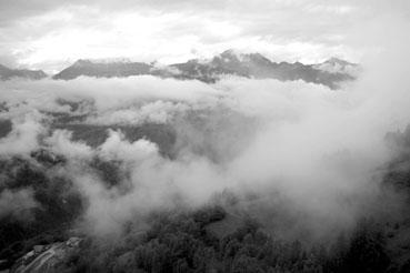 Iconographie - La vallée vue du téléphérique Vanoise Express