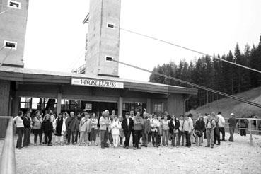 Iconographie - Pose devant la station du téléphérique Vanoise Express