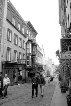 Iconographie - Rue piétonne de la vieille ville