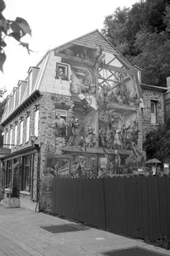 Iconographie - Fresque sur un immeuble en centre ville