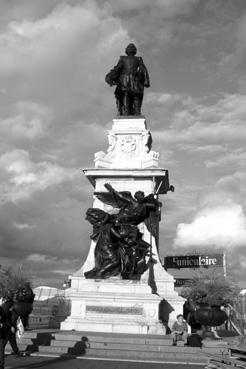 Iconographie - Statue de Champlain, face au château de Frontenac