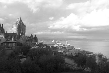 Iconographie - Vue sur le Saint-Laurent et le château de Frontenac