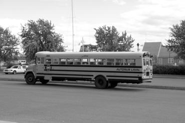 Iconographie - Ile d'Orléans - Bus scolaire