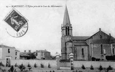 Iconographie - L'église prise de la cour des missionnaires