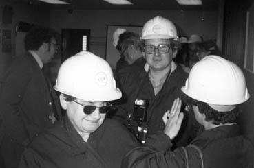 Iconographie - Tap Dou Païe en visite à la mine de Port-Cartier, au Québec