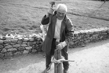 Iconographie - Journée d'activité à la Maison de la Vie rurale - Fabrication d'un embiet