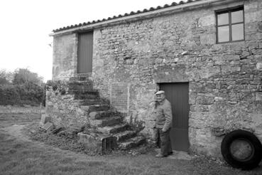 Iconographie - Village des Magnils - Ancienne maison