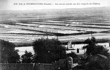 Iconographie - Les marais salants vus des remparts du château