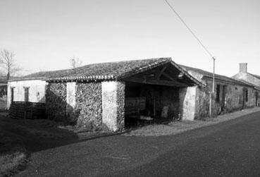 Iconographie - Maison et ses dépendances, à la Charraud-Thibaud