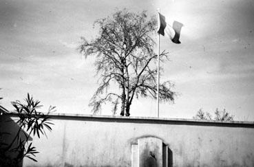 Iconographie - Algérie - Drapeau du camp militaire