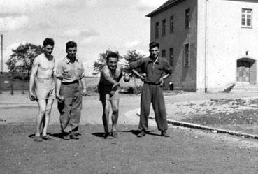 Iconographie - Algérie - Joueurs de boules de pétanque