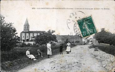 Iconographie - L'entrée du bourg par la route de Moricq