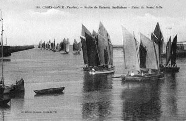 Iconographie - Sortie des bateaux sardiniers - Fanal du grand môle