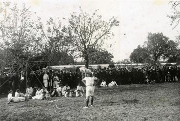 Iconographie - Gymnastique lors de la kermesse