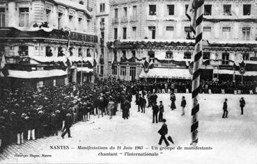Iconographie - Manifestations du 14 juin 1903 - Un groupe de manifestants chantant