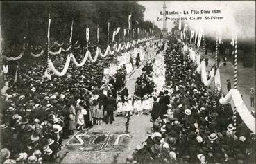 Iconographie - La Fête-Dieu - La procession cours St-Pierre