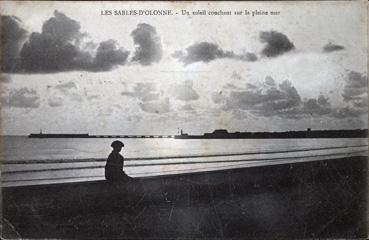 Iconographie - Un soleil couchant sur la pleine mer