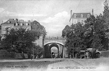 Iconographie - Le tunnel, entrée place des Jacobins