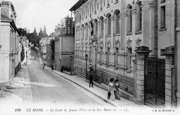 Iconographie - Lycée de jeunes filles et la rue Berthelot