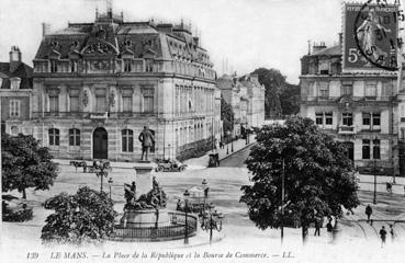 Iconographie - La place de la République et la bourse du Commerce