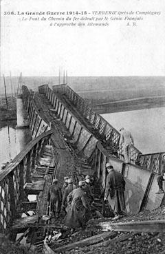 Iconographie - La grande guerre 1914-15 - Le pont de chemin de fer détruit par le Génie français