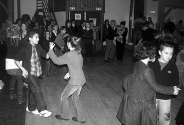 Iconographie - Bal traditionnel au Vasais organisé par le Conservatoire, d'Arexcpo