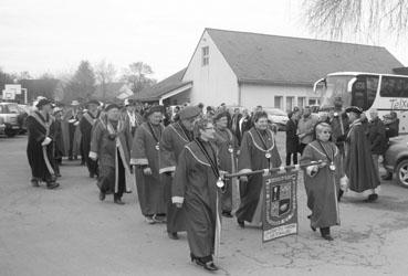 Iconographie - La Saint-Vincent - Les confréries défilant