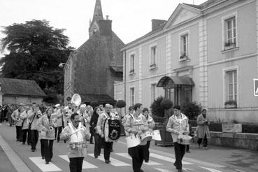 Iconographie - La Saint-Vincent - La sociéré de msuqiue défilant