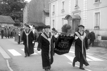 Iconographie - La Saint-Vincent - Les confréries défilant