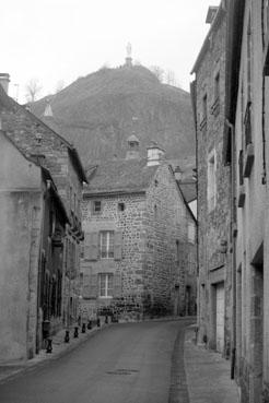 Iconographie - Vue sur la statue de la Vierge