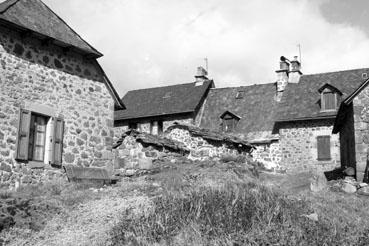 Iconographie - Village dans la montagne