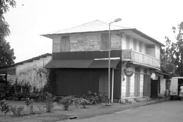 Iconographie - Maison d'un commerçant, face à l'église