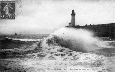 Iconographie - La jetée un jour de tempête