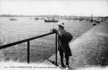 Iconographie - Sur la jetée de l'Herbaudière