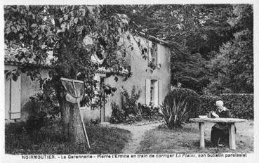 Iconographie - La Garennerie - Pierre L'Ermite en train de corriger La Plaine, son bulletin paroissial